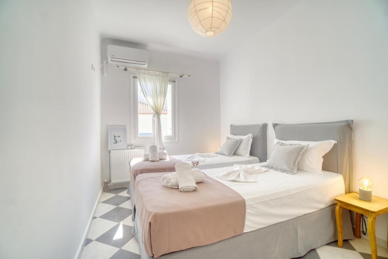 Apartment Stylish, Cozy 2-bdr Flat In By Explore Ándros